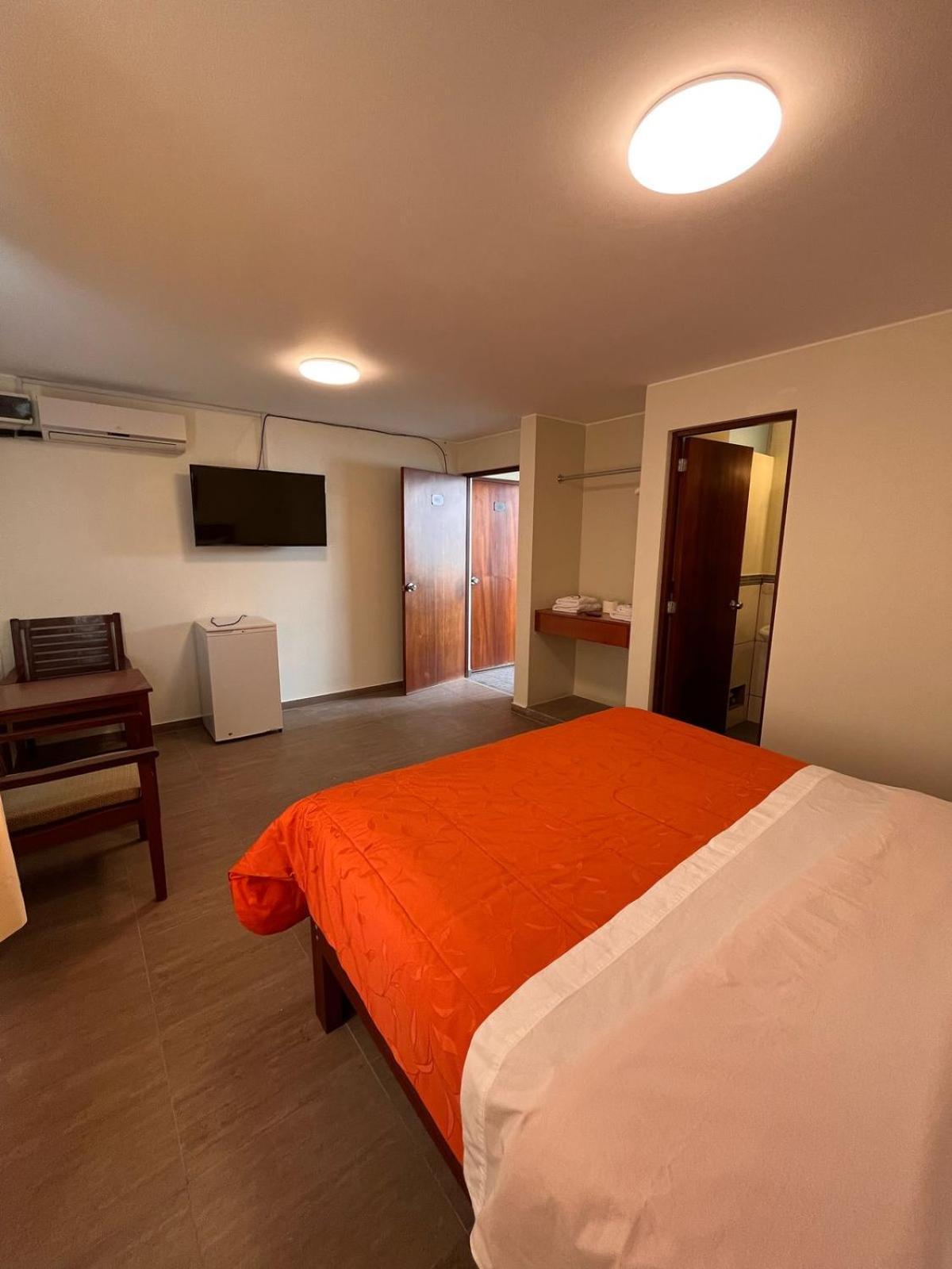 Boulevard Hotel Asia Esterno foto
